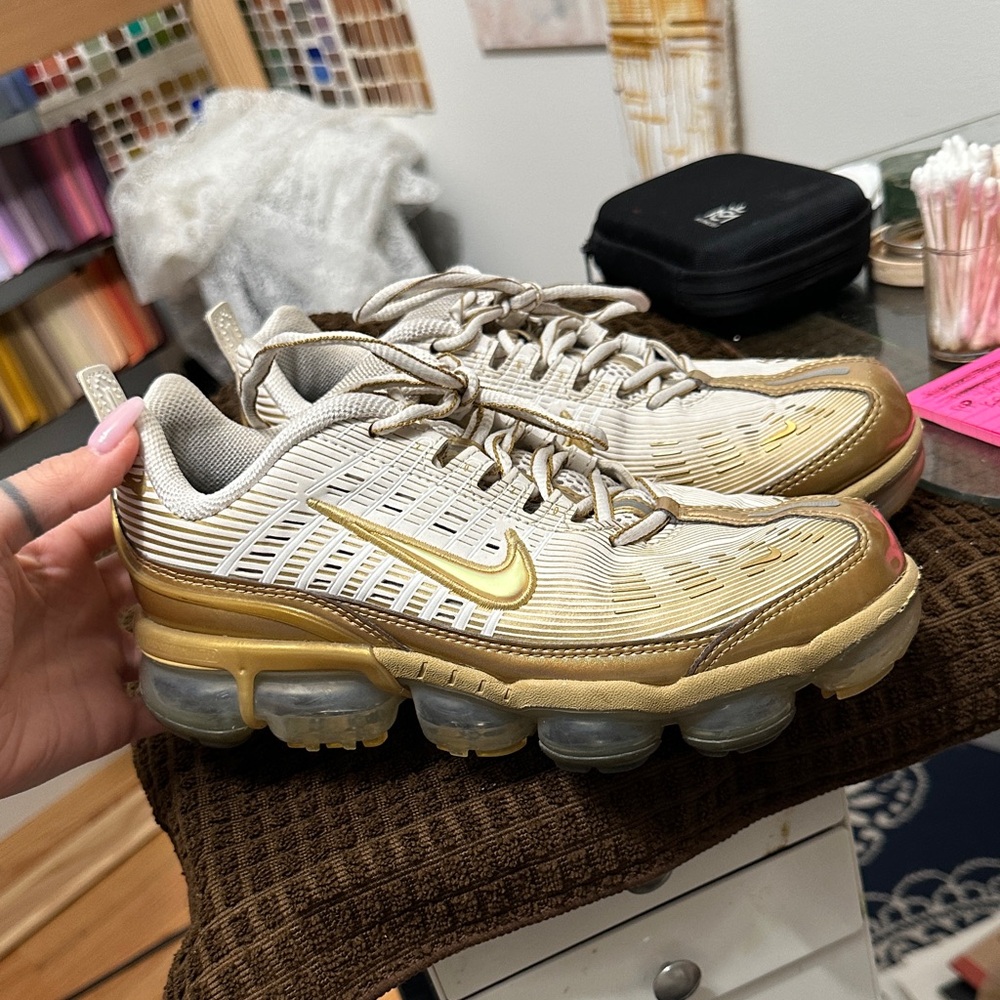 Nike Women's VaporMax 360